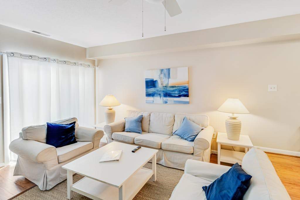 Lovely dog friendly Scarborough Village home with spiral staircase patio & washer & dryer