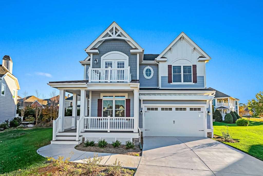 Amazing Peninsula retreat with pools hot tubs many sports courts & ample golfing
