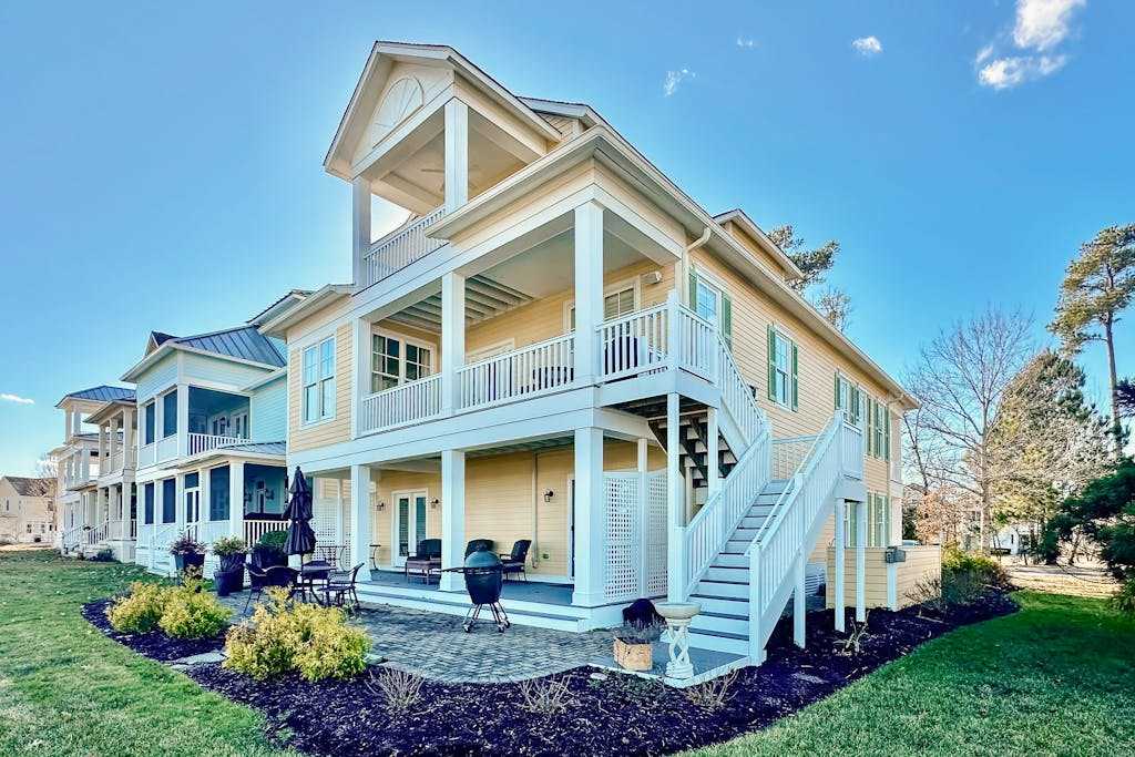 The Peninsula house with indoor & outdoor pools on site golf & tennis & pickleball