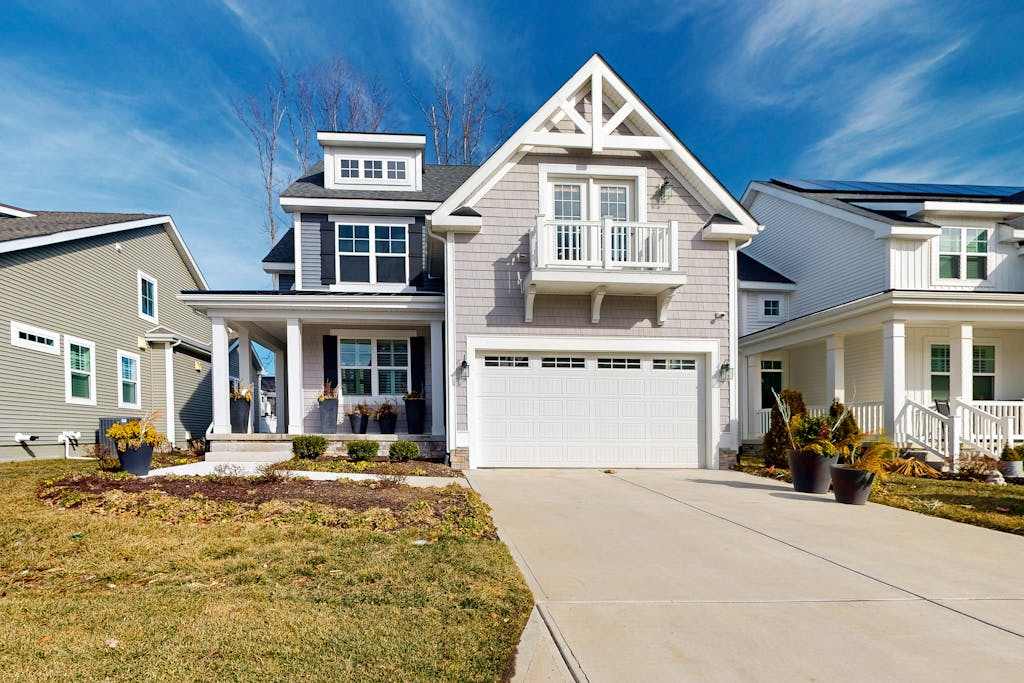 Arbor Lyn house with shared pool deck patio ping pong table grill