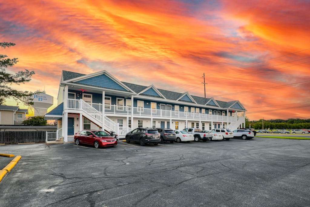 Rehoboth Beach House condo with all new interior on site pool & washer & dryer