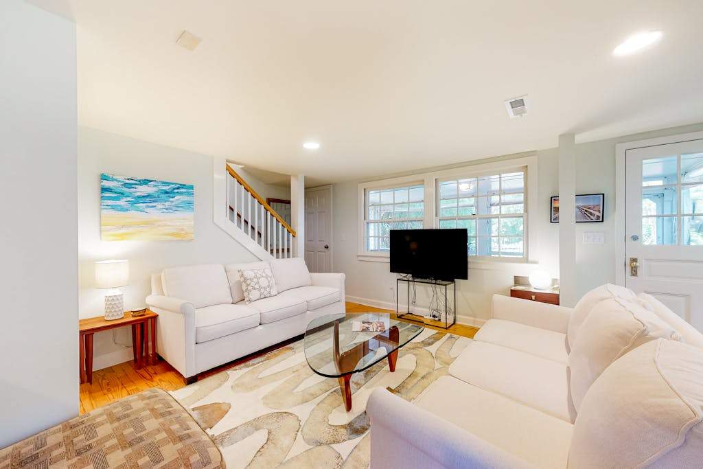 Town of Rehoboth Beach home near beach tennis courts grill patio washer & dryer WiFi