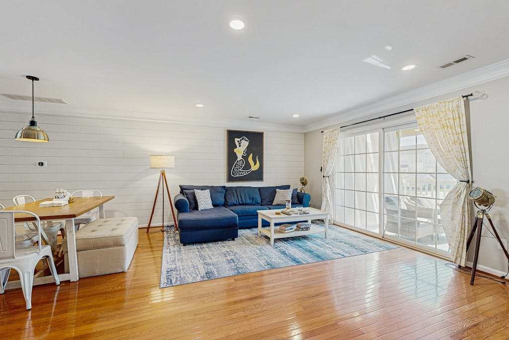 Rehoboth Crossing townhouse with fast WiFi AC & an outdoor pool