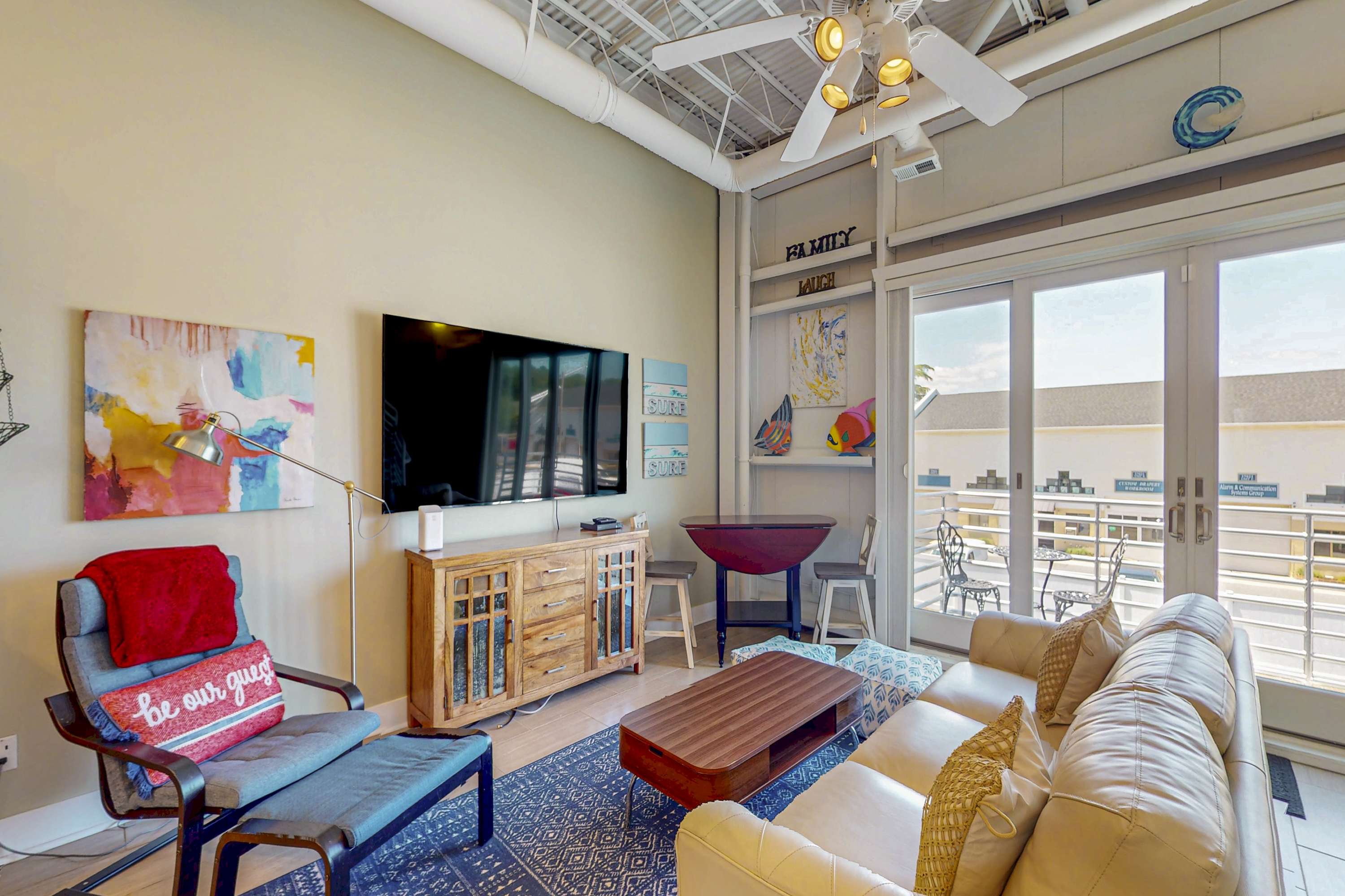 Rehoboth Beach dog friendly townhome washer & dryereck patio grill close to marina