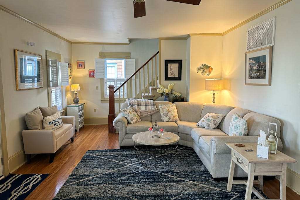 Town of Rehoboth Beach dog friendly house close to beach & restaurants