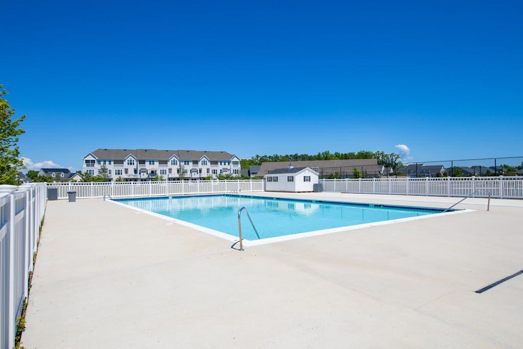dog friendly townhome with gas grill balcony on site pool tennis & basket courts