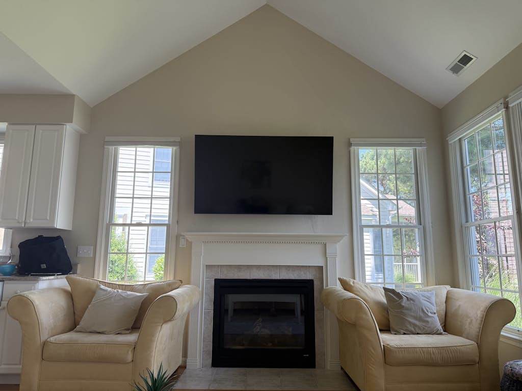 Bear Trap Dunes townhouse with gym pool free WiFi & golf on site