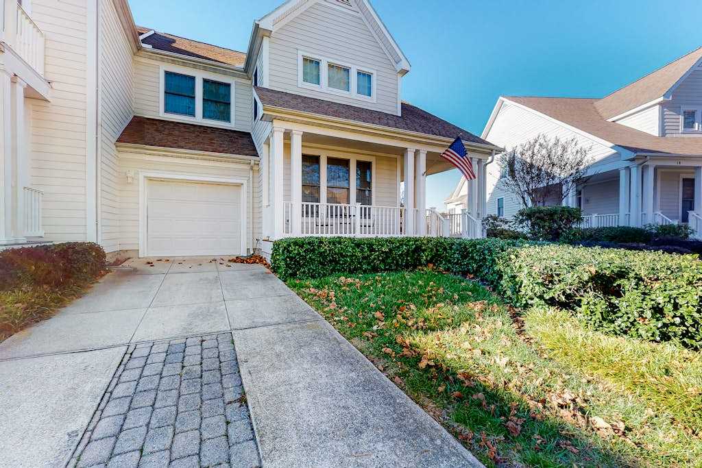 Bear Trap Dunes townhouse with balcony free WiFi gym & private gas grill