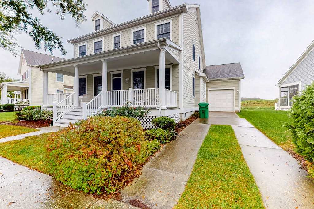 Bear Trap Dunes dog friendly house with shared sauna tennis court balcony