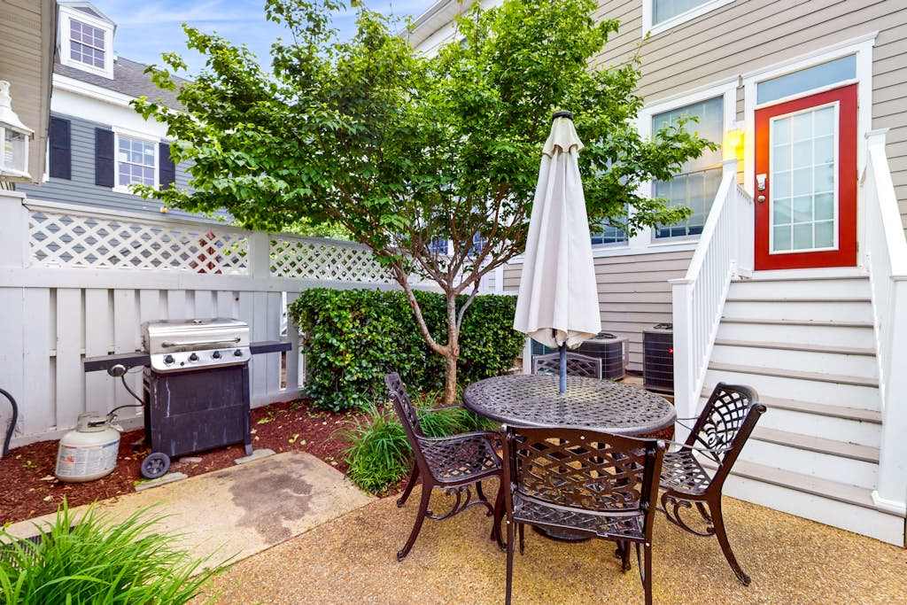Bear Trap Dunes townhouse with pool access central AC golf on site & more