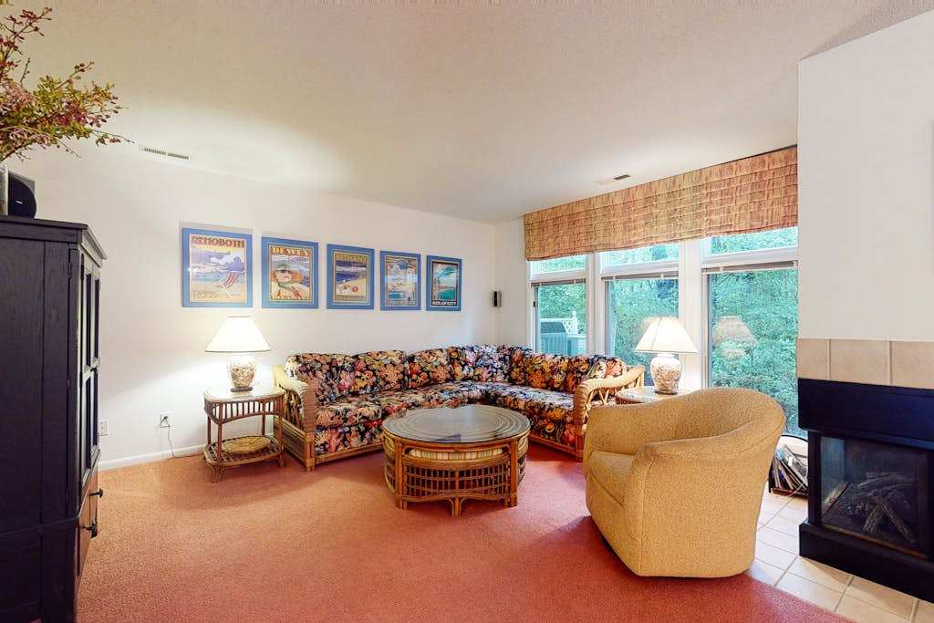 Sea Colony Tennis townhouse with basketball court gym pool & lake view