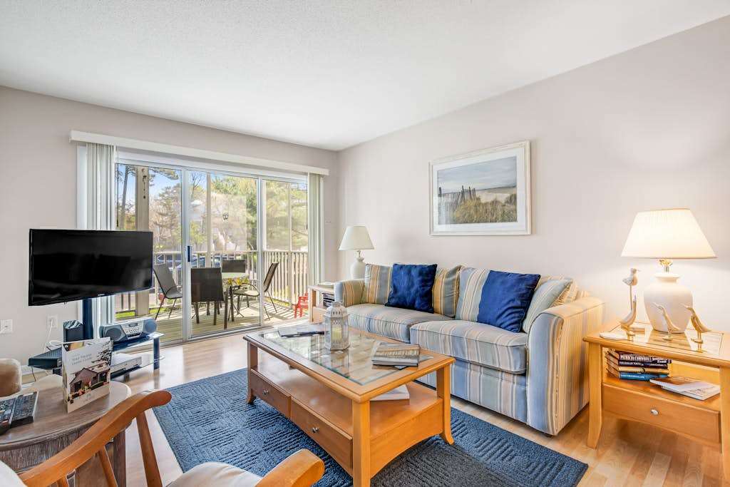 Sea Colony Tennis 1st floor condo with pool sauna & basketball court