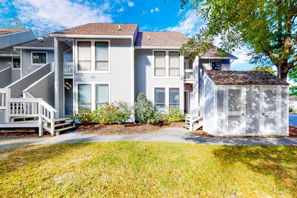 Sea Colony Tennis 1st floor condo with tennis court gym & sauna