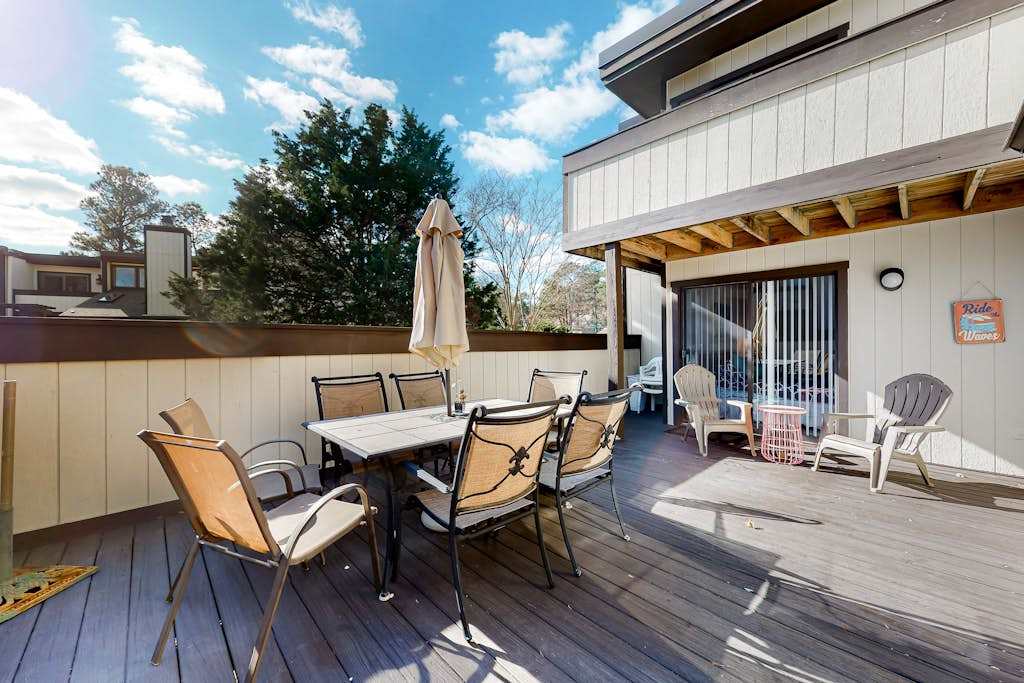 Sea Colony Tennis 1st floor condo with tennis court sauna & pool