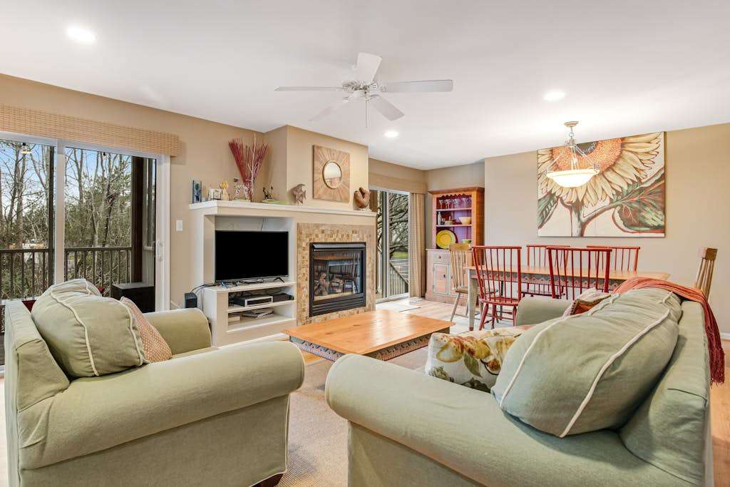 Sea Colony Tennis 1st floor condo with gym basketball court & tennis court