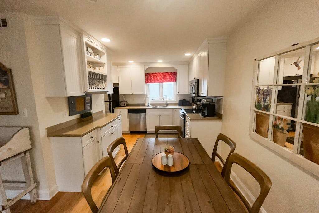 1st floor Sea Colony Tennis condo with pool gym & fireplace