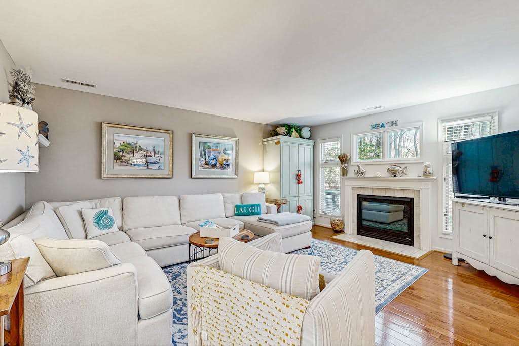 Sea Colony Tennis townhouse with sauna gym & basketball court