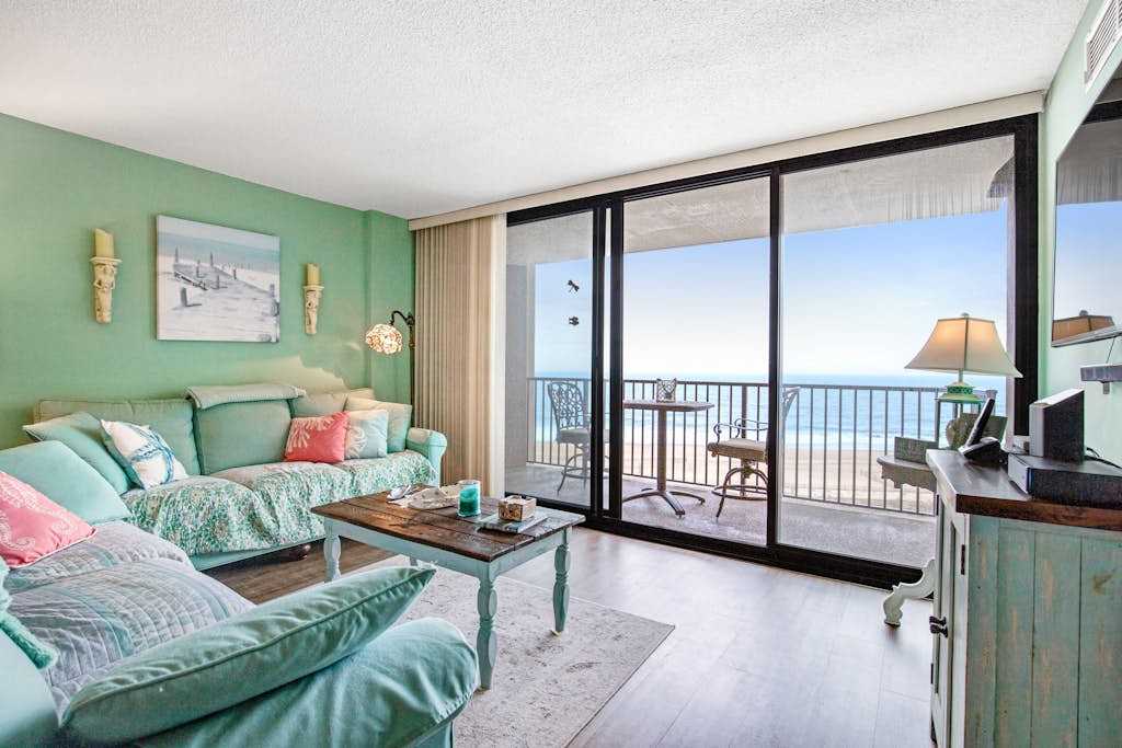 Sea Colony Ocean 7th floor condo with pool shared sauna & tennis court
