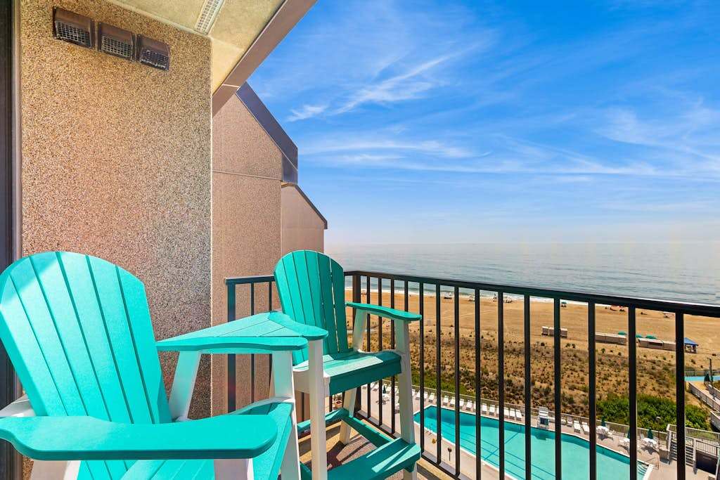 Sea Colony Ocean 9th floor condo with elevator basketball court & free WiFi