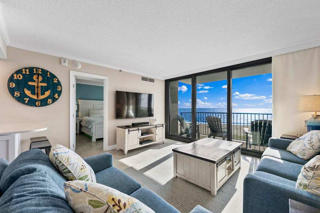 Sea Colony Ocean 5th floor condo with free WiFi elevator & balcony