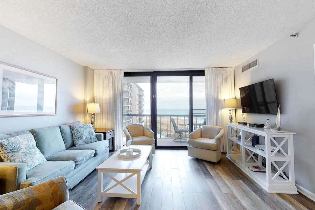 Sea Colony Ocean 6th floor condo with tennis court balcony & shared sauna