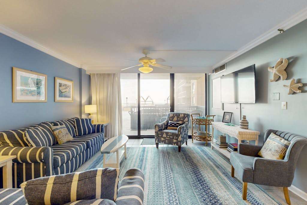 Sea Colony Ocean 1st floor condo with balcony free WiFi & shared sauna