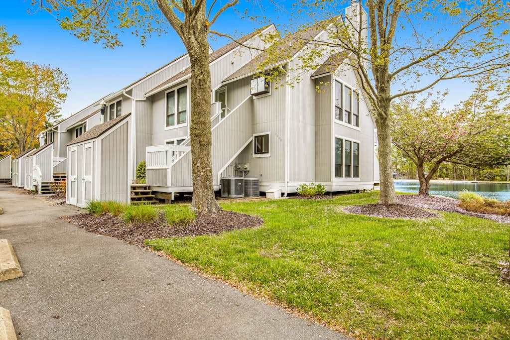 Sea Colony Tennis 1st floor condo with gym tennis court & pool
