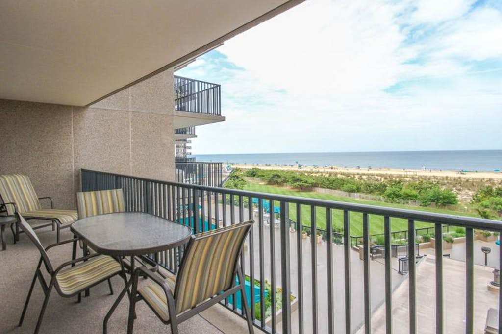 Sea Colony Ocean 3rd floor condo with tennis court gym & balcony