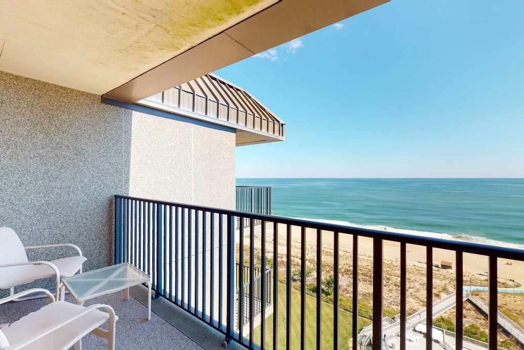 Sea Colony oceanfront 15th floor condo with pool & tennis & basketball courts