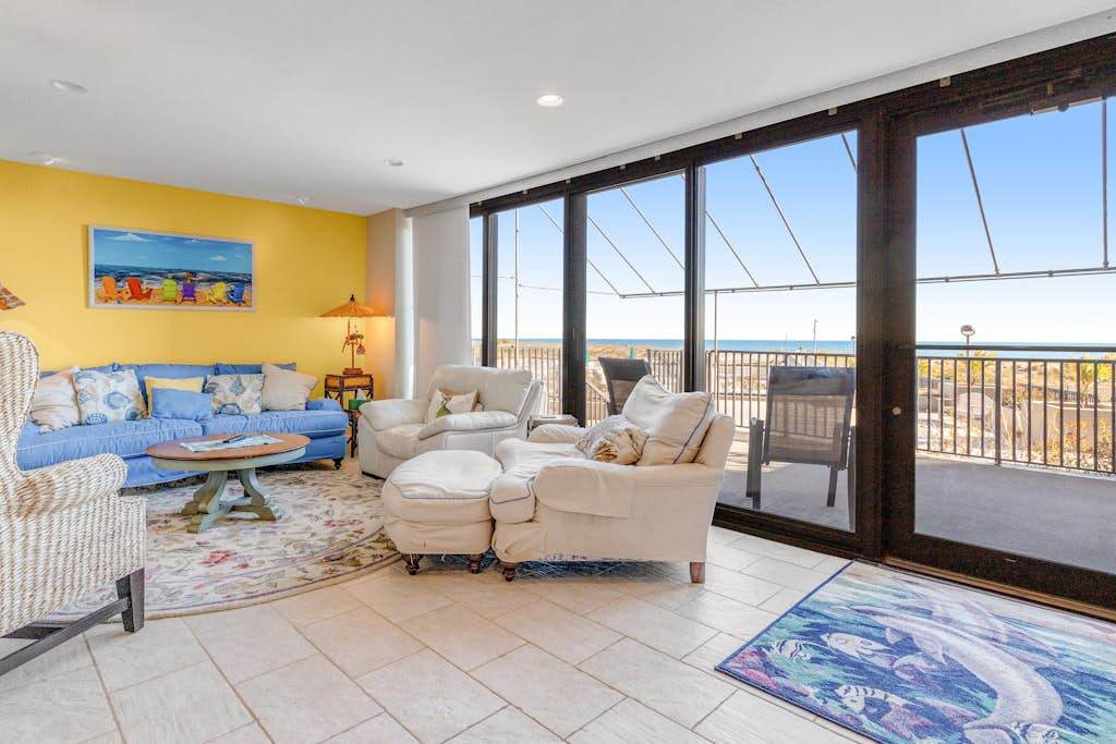 Sea Colony Ocean 1st floor condo with access to pool & tennis court balcony