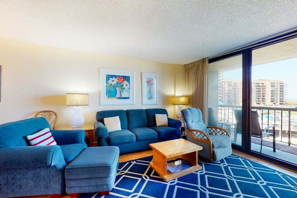 Sea Colony Ocean 3rd floor condo with pools tennis & pickle ball fitness center