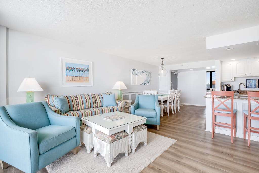 Sea Colony Ocean 5th floor condo with shared sauna elevator & pool