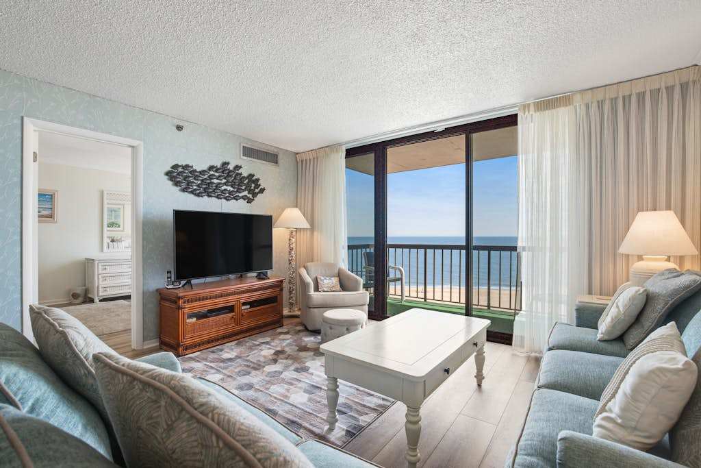 Sea Colony 7th floor condo with oceanfront indoor & outdoor pools steps to beach