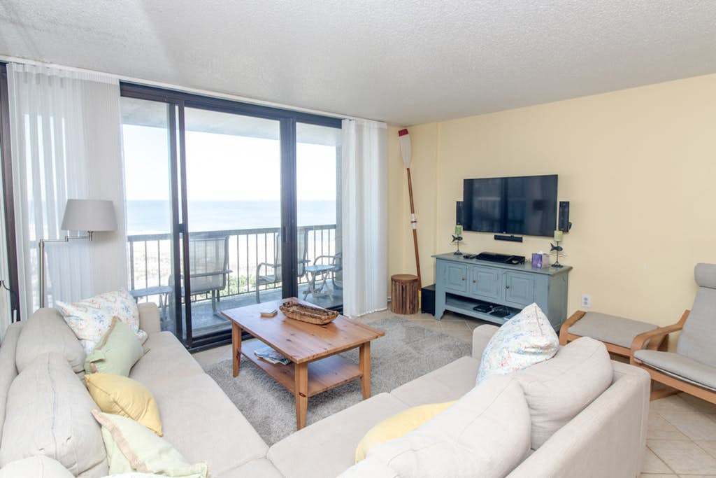 Sea Colony oceanfront 7th floor condo with pool & ocean view