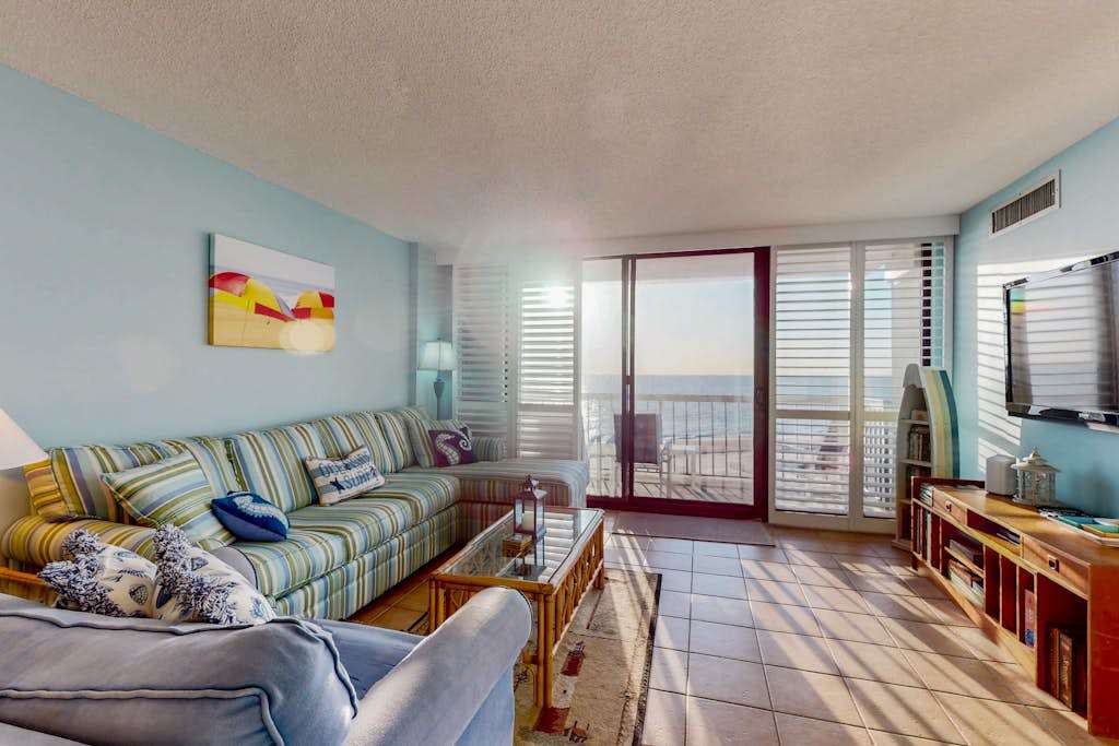 Sea Colony Ocean 6th floor condo with basketball court elevator & shared sauna
