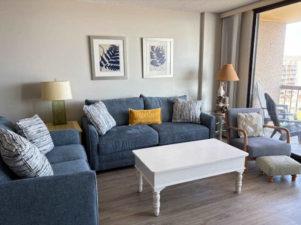 Sea Colony Ocean 8th floor condo with pool balcony & tennis court