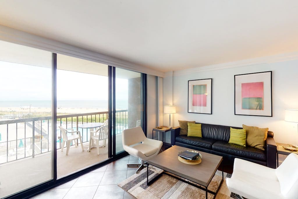 Sea Colony Ocean 3rd floor condo with gym basketball court & tennis court