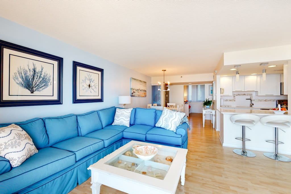 Sea Colony Ocean 6th floor condo with basketball court elevator & free WiFi
