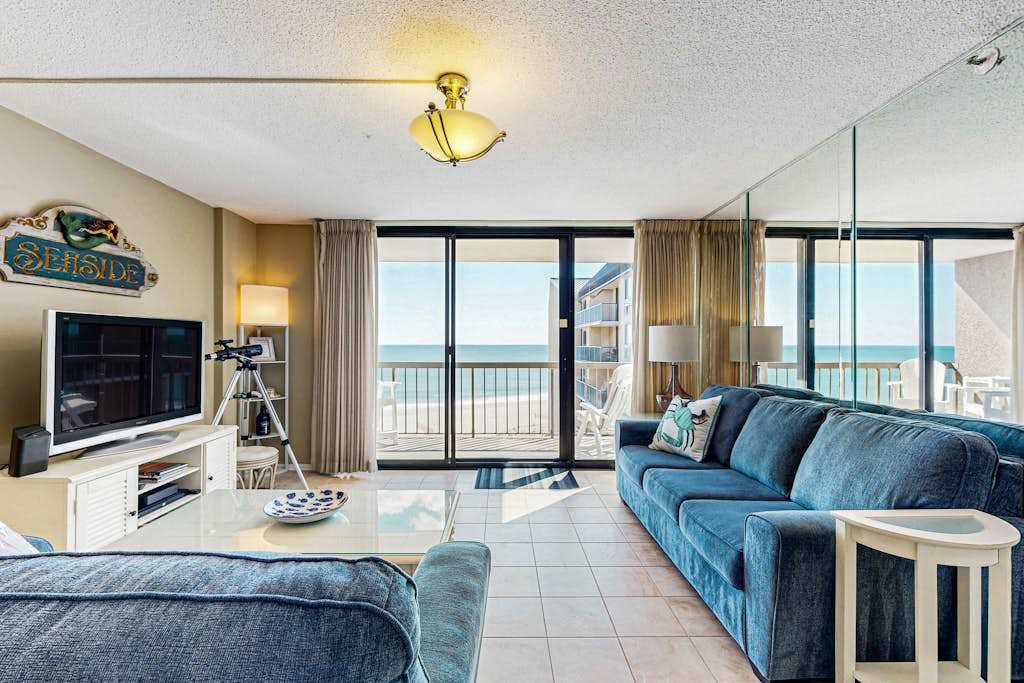 Sea Colony Ocean 8th floor condo with free WiFi elevator & tennis court
