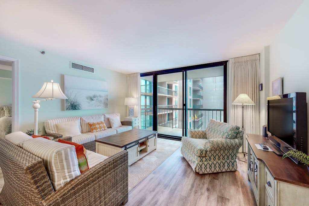 Sea Colony Ocean 6th floor condo with gym pool & tennis court