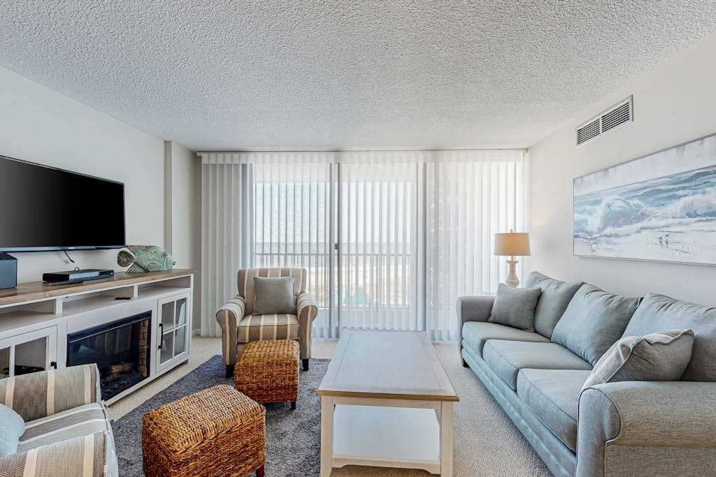 Sea Colony Ocean 5th floor condo with basketball court tennis court & free WiFi