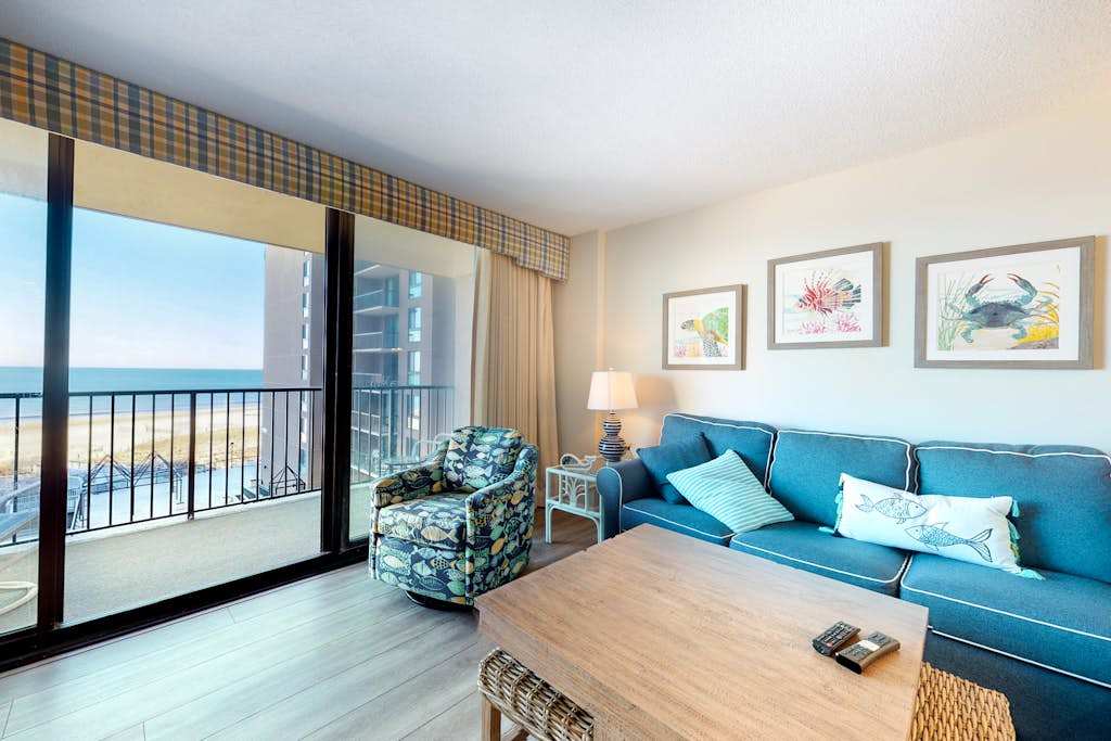 Sea Colony Ocean 5th floor condo with tennis court pool & elevator