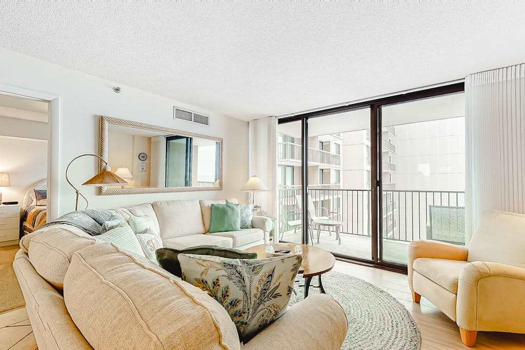 Sea Colony Ocean 5th floor condo with gym basketball court & shared sauna