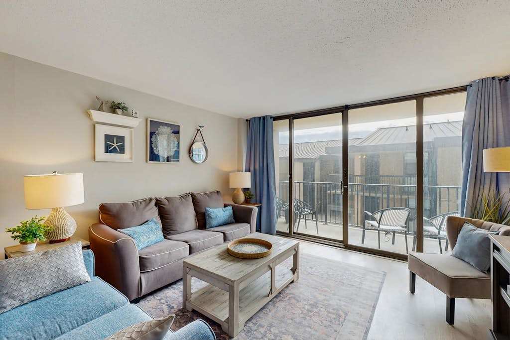 Sea Colony 2nd floor condo with tennis court sauna & pools only steps to beach
