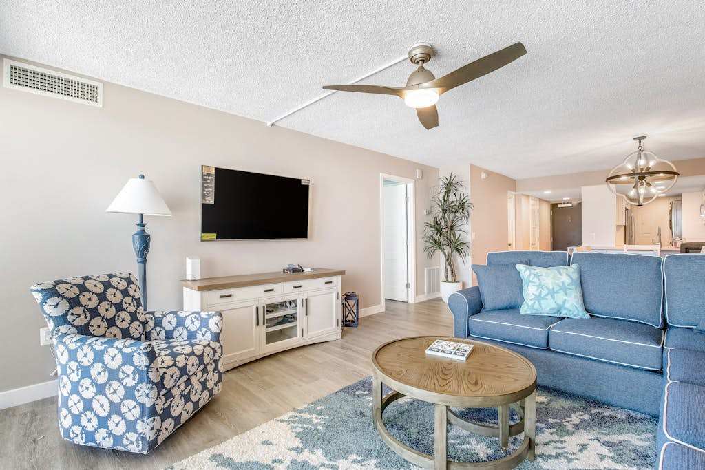 Sea Colony ocean 1st floor condo with elevator 12 pools hot tubs b ball court