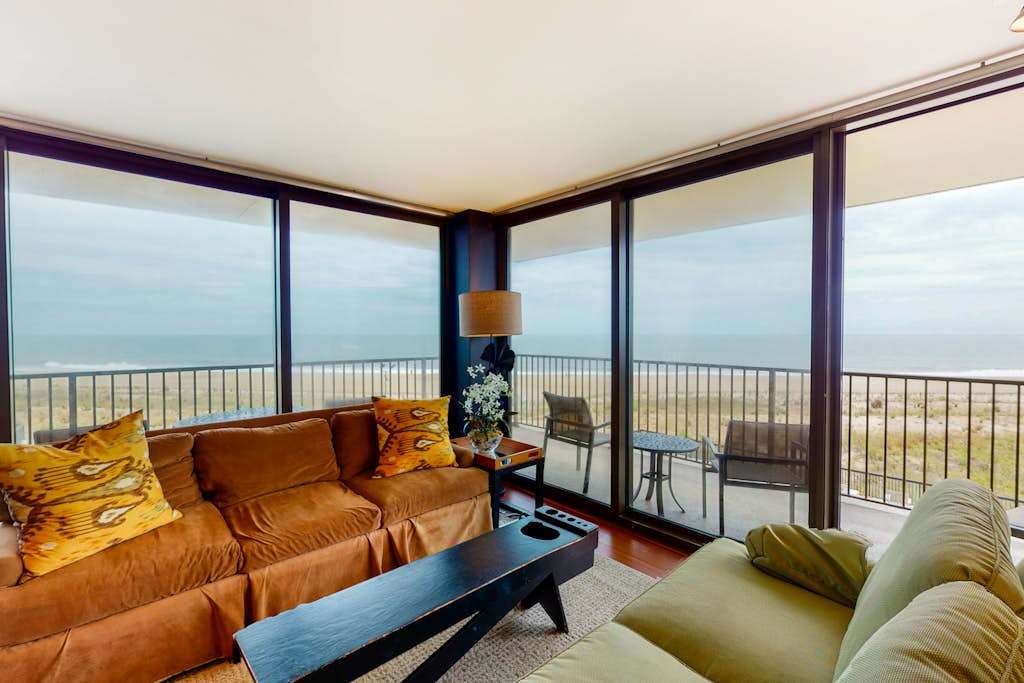 Sea Colony 3rd floor condo with shared sauna gym pool & ocean view