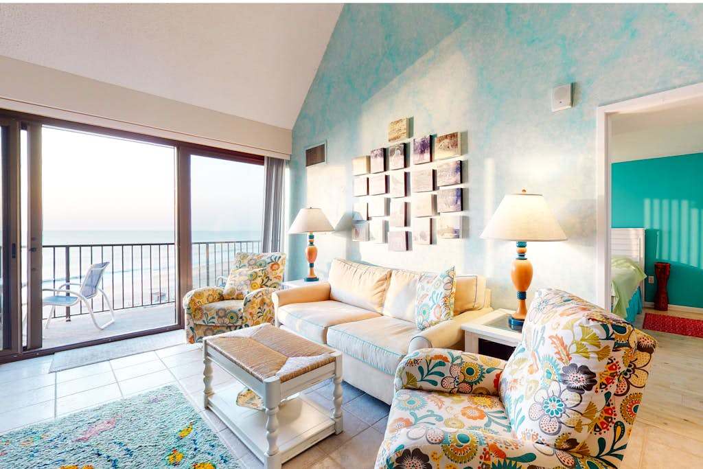 Sea Colony 9th floor condo with free WiFi pool & balcony with ocean view