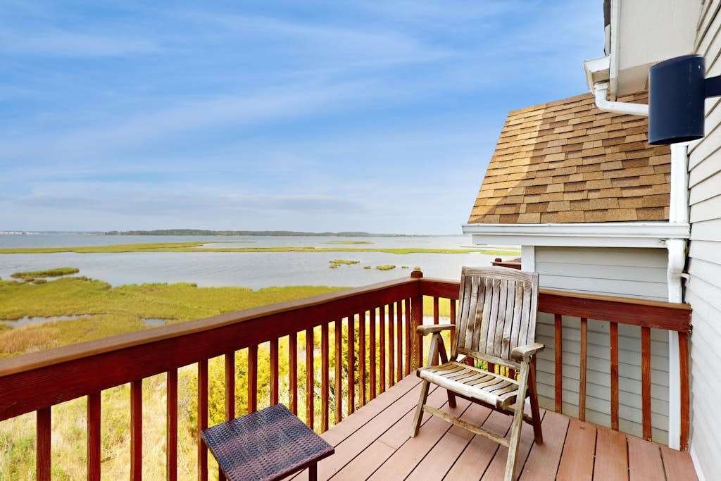 Seatowne bayfront home with outdoor shower community pool tennis & pier