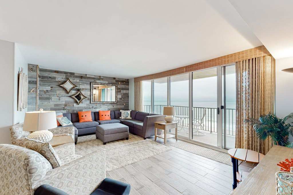 Sea Colony Ocean 14th floor condo with elevator WiFi & basketball court