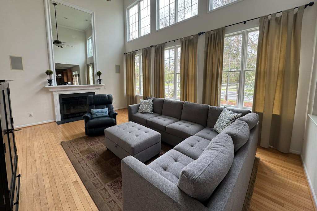 Bethany Lakes house with a community pool gym tennis & free WiFi